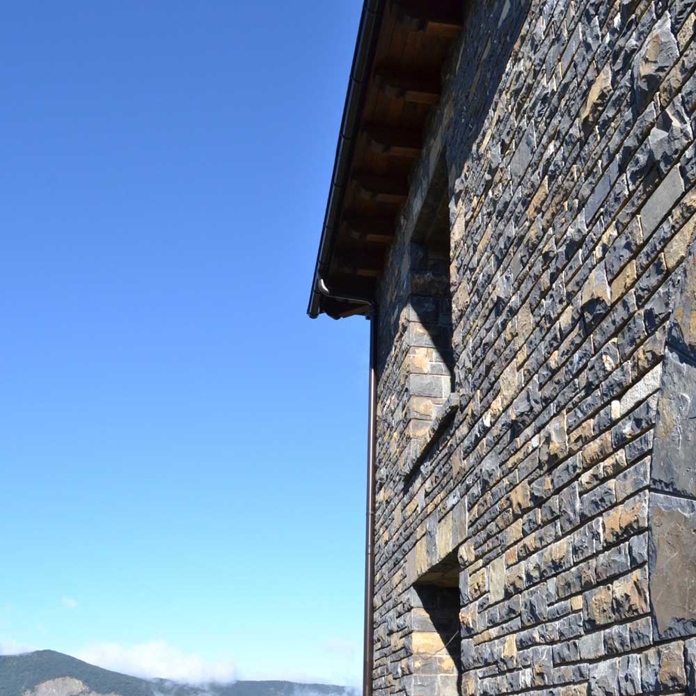vista de una pared de piedra